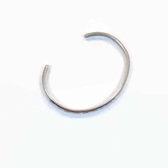 Vintage Native American Cuff Sterling Silver Chased  Sunray Pattern Small Wrist - Picture 4 of 4